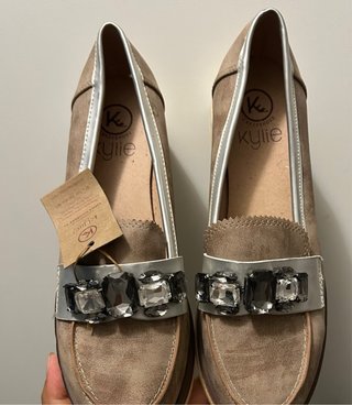 Zapatos planos con pedrería talla 39
