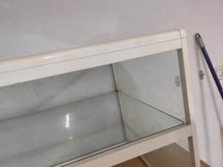 Vitrina expositora aluminio y cristal
