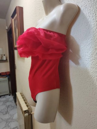 Body rojo con volantes