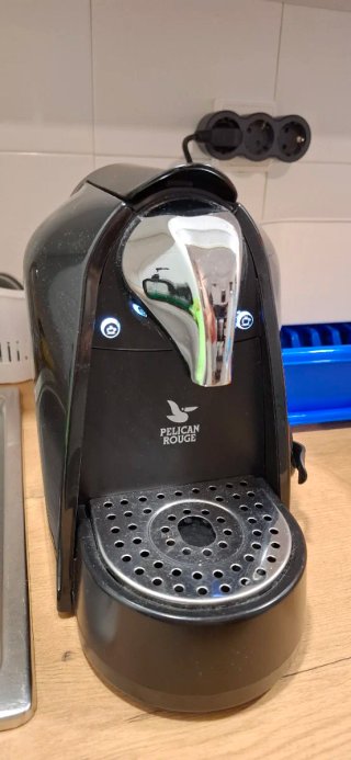 Cafetera Pelican Rouge Negra