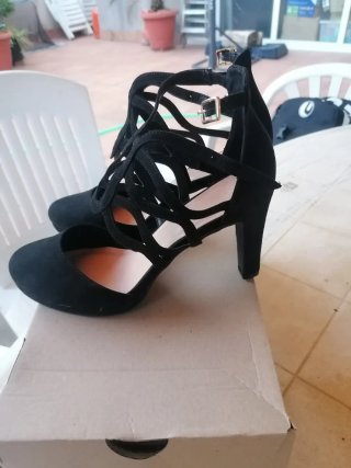 Zapatos de tacón negros
