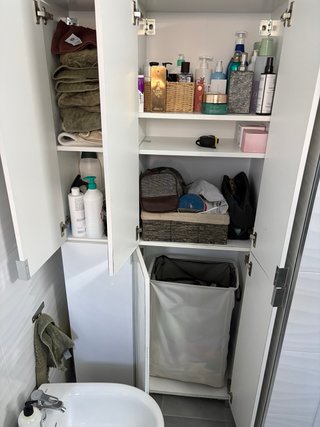 Armario de baño blanco