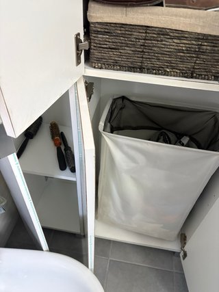 Armario de baño blanco