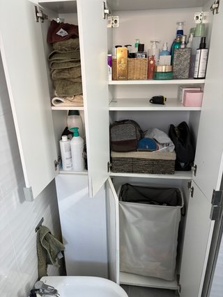 Armario de baño blanco