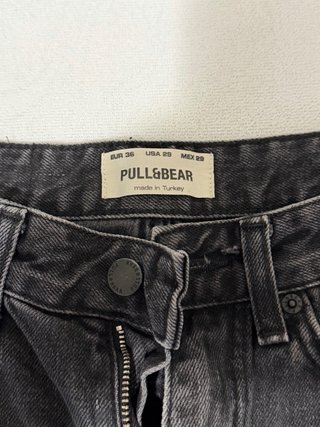 Vaqueros cortos Pull&Bear negros rotos