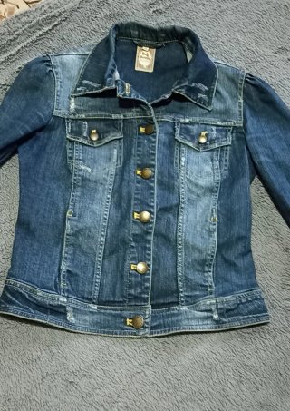 Conjunto Chaqueta Vaquera y Top Morado