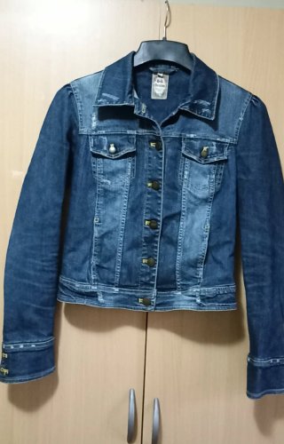 Conjunto Chaqueta Vaquera y Top Morado