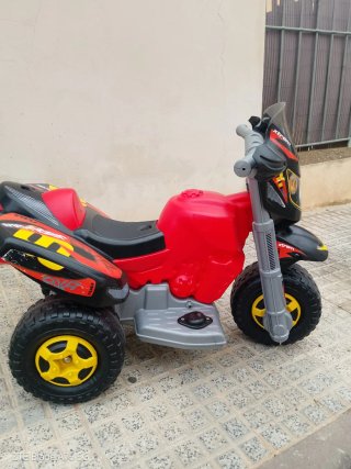 Triciclo Eléctrico Infantil Rojo