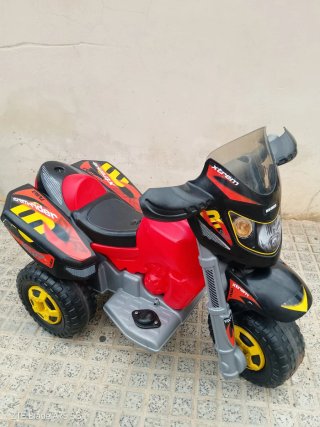 Triciclo Eléctrico Infantil Rojo