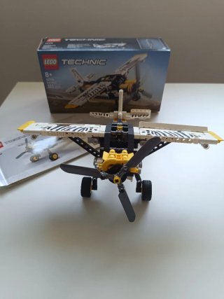 Lego Technic 42198 Avión Biplano