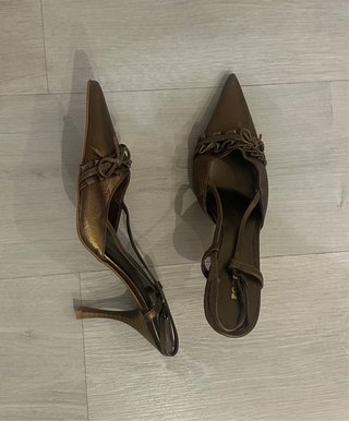Zapatos tacón piel dorados/marrones T39