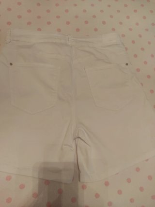 Pantalón corto blanco