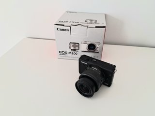 3.000 DISPAROS Canon EOS M200 + objetivo kit