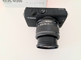 3.000 DISPAROS Canon EOS M200 + objetivo kit