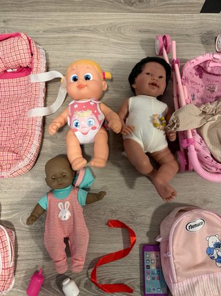 Lote Juguetes Niña Muñecas y Accesorios