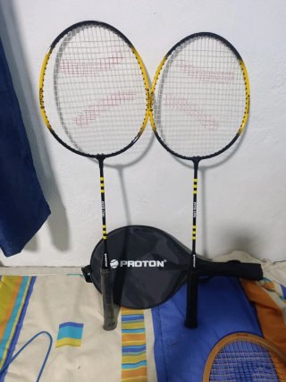 Raquetas de bádminton Proton con funda marca Proto