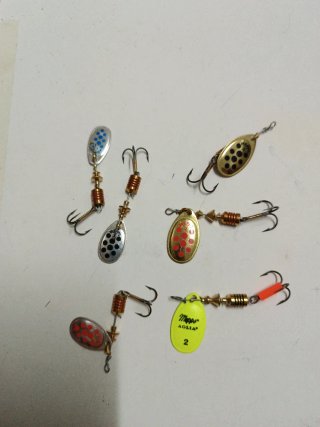 Cucharillas de pesca Mepps Aglia