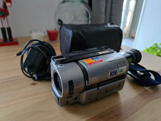Videocámara Sony Hi8 TRV65E