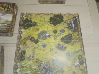 Runebound 3ª Edición + Exp. Vínculos Inquebrantabl