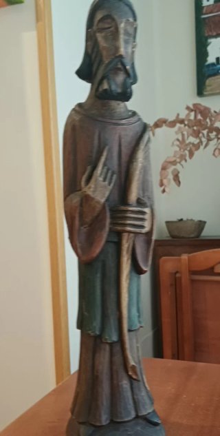 Figura religiosa antigua de madera