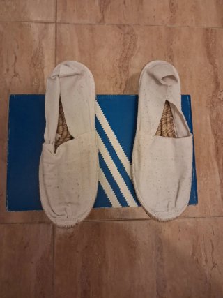 Sandalias de esparto y tela