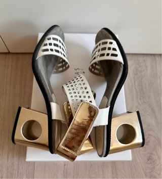 Sandalias Hispanitas doradas y blancas T39