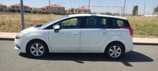 Peugeot 5008 2013