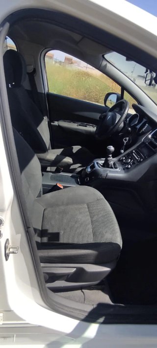 Peugeot 5008 2013