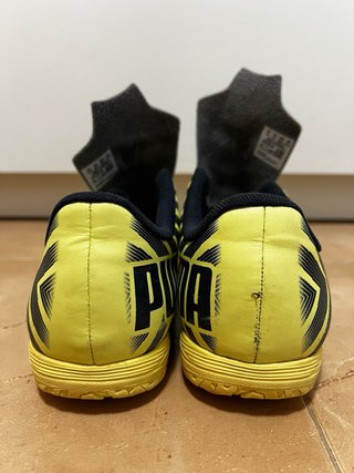 Botas de Fútbol Puma Amarillas y Azules