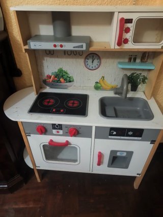Cocinita de madera infantil