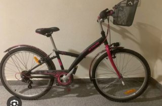 Bicicleta Btwin Negra y Rosa Poco Uso