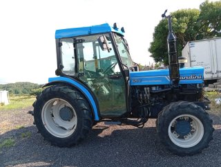 Se vende tractor avantage 65V frutero