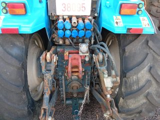 Se vende tractor avantage 65V frutero