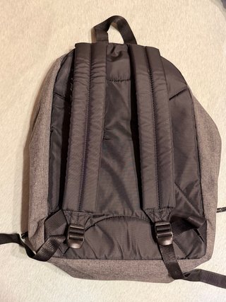 Mochila Eastpak Out of Office Gris 27L