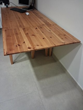 Mesa y banco de madera