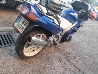 Honda VFR 750 - Moto Deportiva Azul