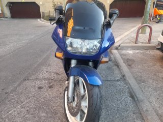 Honda VFR 750 - Moto Deportiva Azul