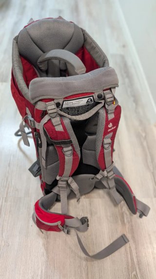 Mochila Deuter Kid Comfort 2 + chubasquero