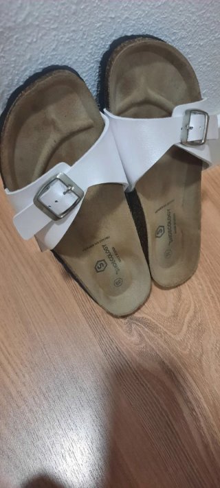 Chanclas Shoeology Talla 36 Blancas