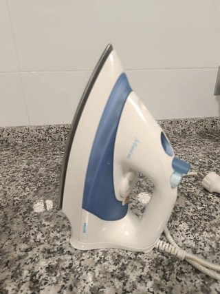 Plancha Philips Blanca y Azul