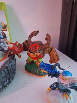 Skylanders Giants Xbox 360 Juego y Figuras