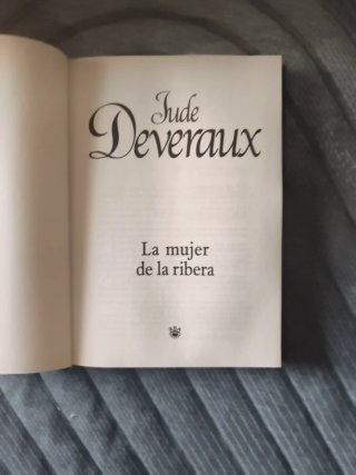 La mujer de la ribera, Jude Deveraux