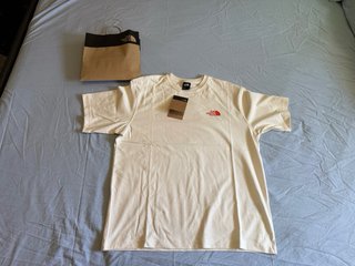 Camiseta The North Face Oso Polar