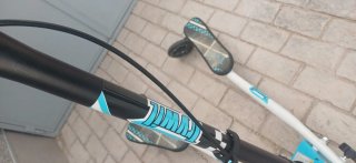 Patinete 3 ruedas azul y blanco triwil