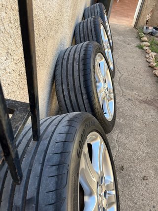 Llantas Mercedes 17 con neumáticos