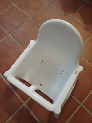 Silla trona Ikea blanca