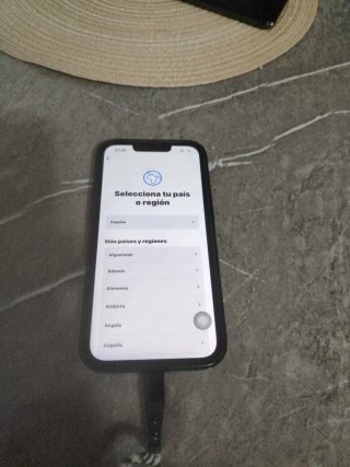 Móvil Phone13 azul oscuro,solo hay que desbloquear