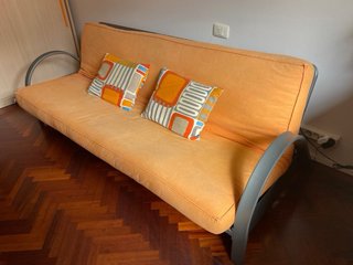Sofá-cama naranja 4 plazas estilo retro