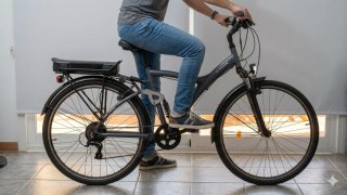 Bicicleta Eléctrica B'Twin Gris