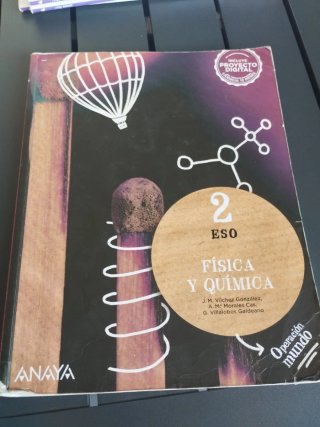 Libros escolares segundo ESO Anaya y Pearson